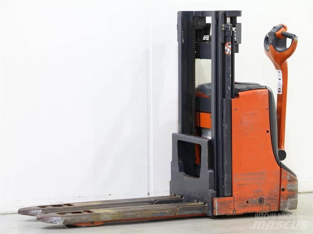 Linde D06/1160-00 Pedestrian stacker