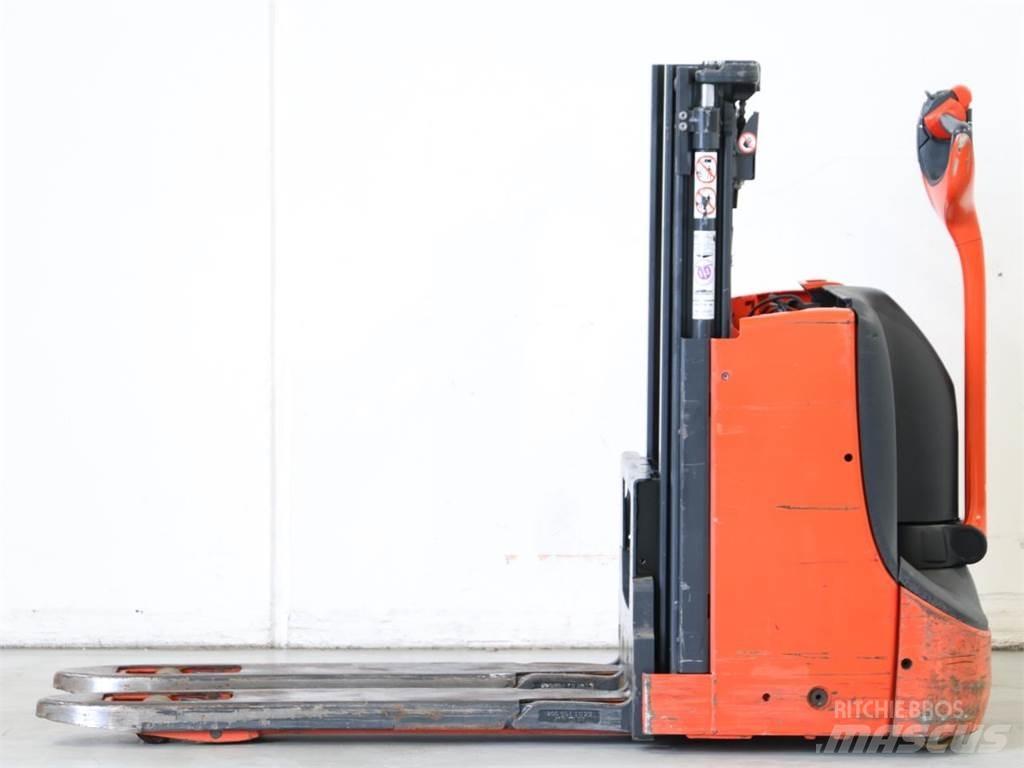 Linde D08/1160-01 Pedestrian stacker