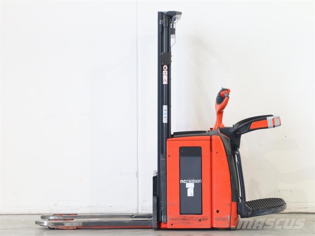 Linde D12AP/1173-01 Pedestrian stacker