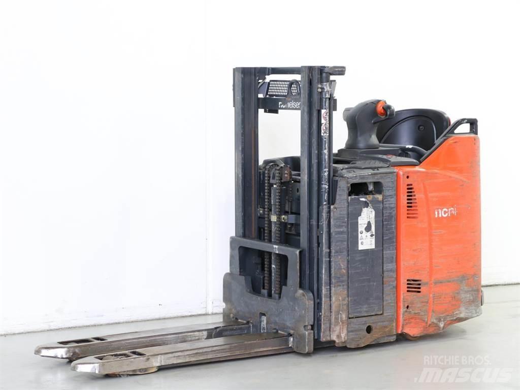 Linde D12HPSP/133 Pedestrian stacker