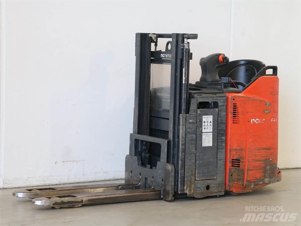Linde D12HPSP/133 Pedestrian stacker