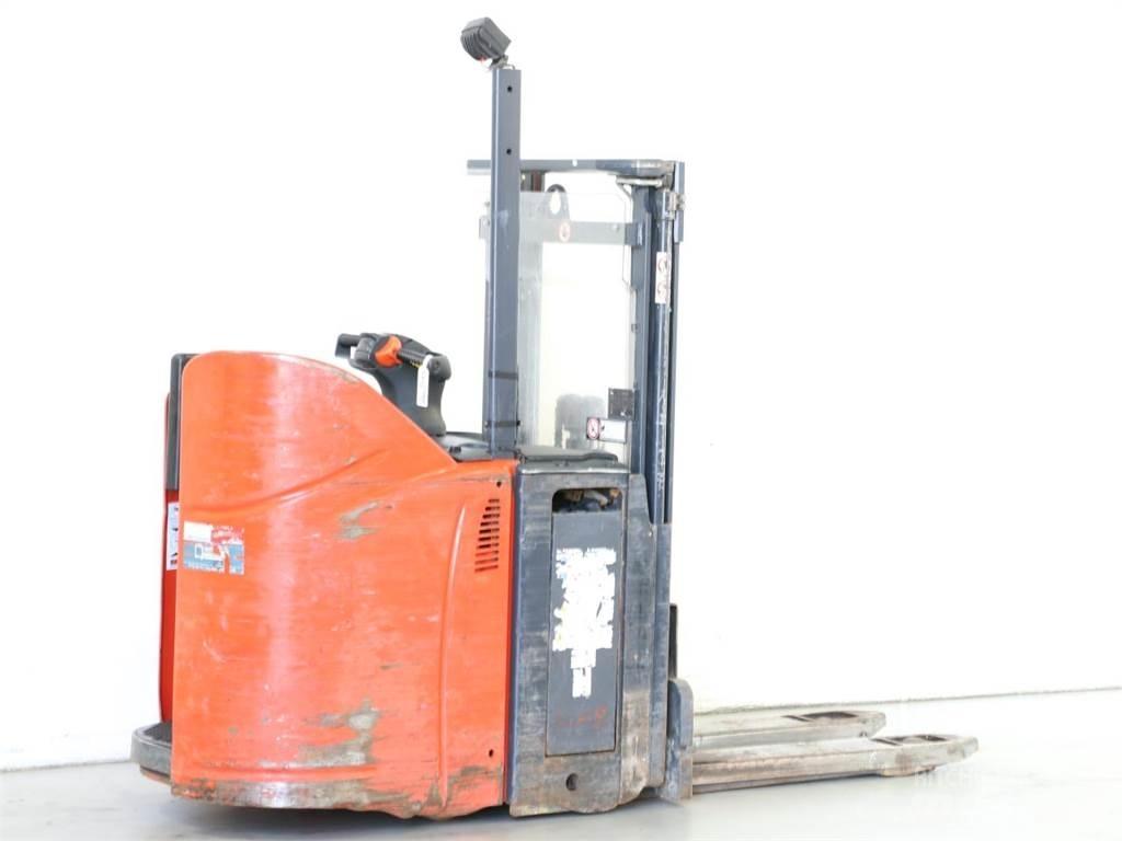 Linde D12SP/133 Pedestrian stacker