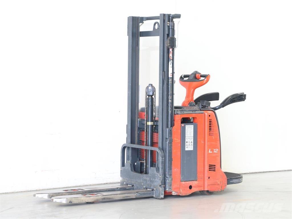 Linde L12AP/133 Pedestrian stacker