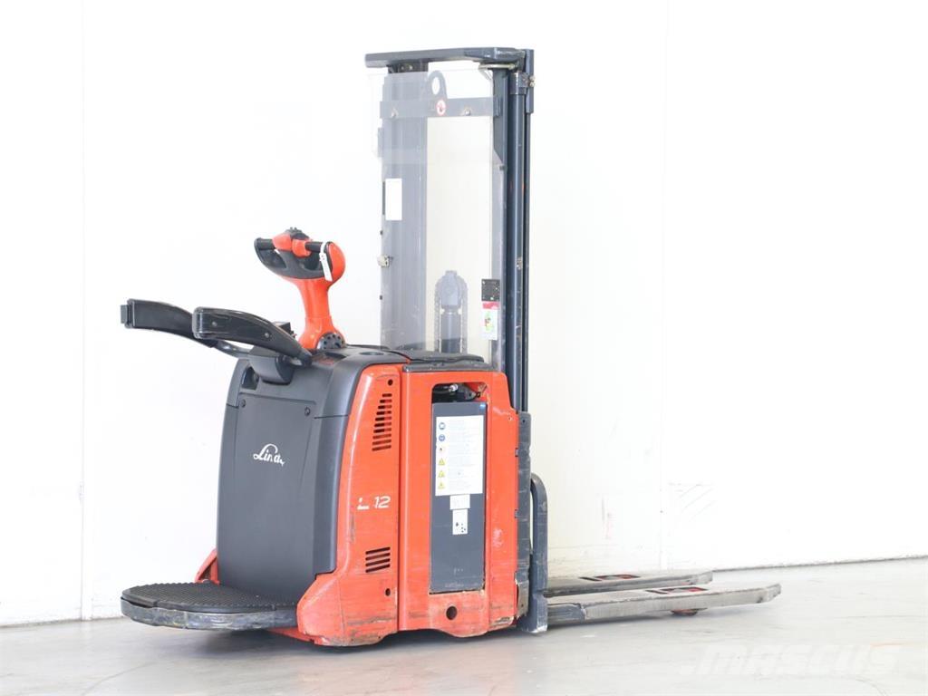 Linde L12AP/133 Pedestrian stacker