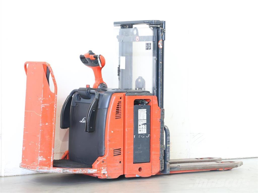 Linde L12LAP/133 Pedestrian stacker