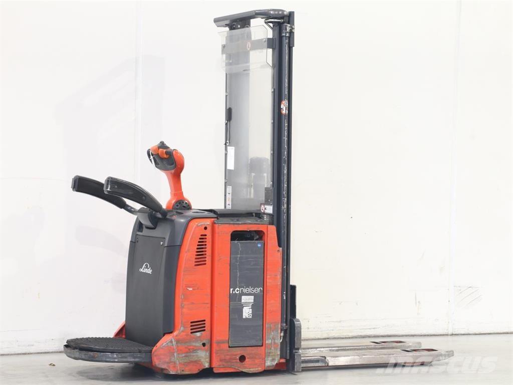Linde L12LAP/133 Pedestrian stacker