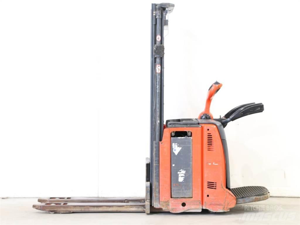 Linde L12LAP/133 Pedestrian stacker