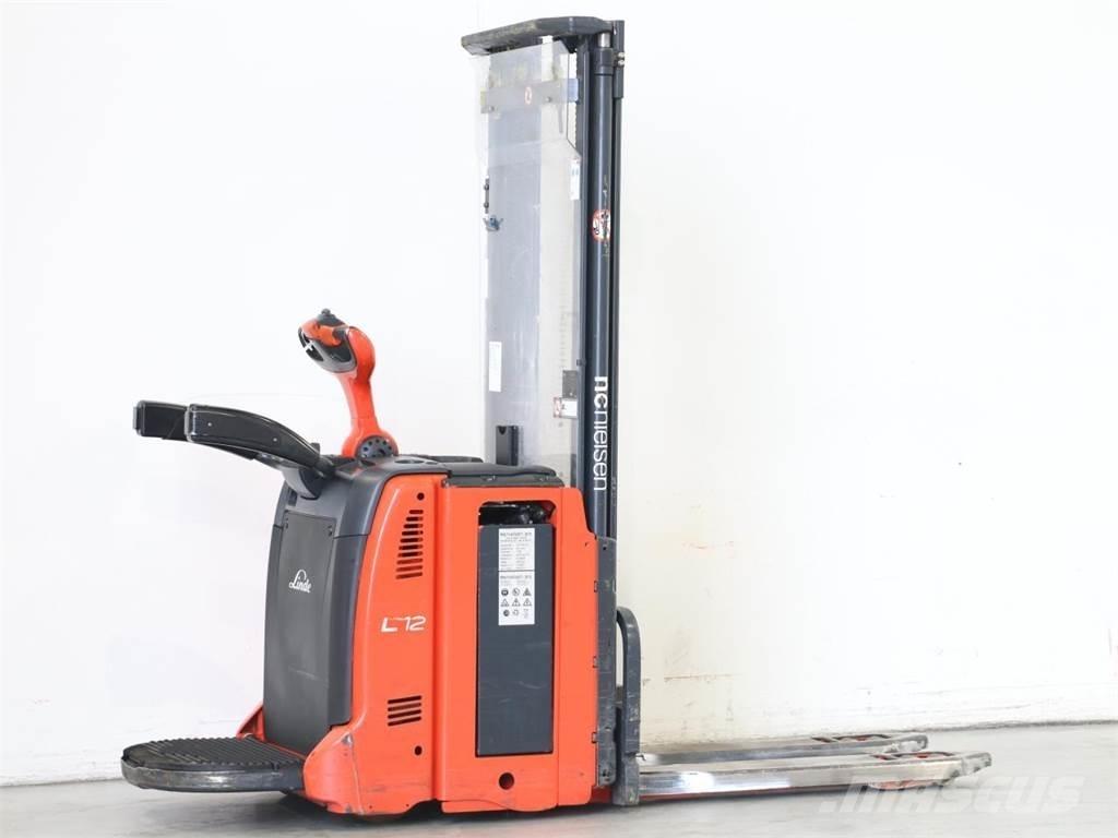 Linde L12LAP/133 Pedestrian stacker