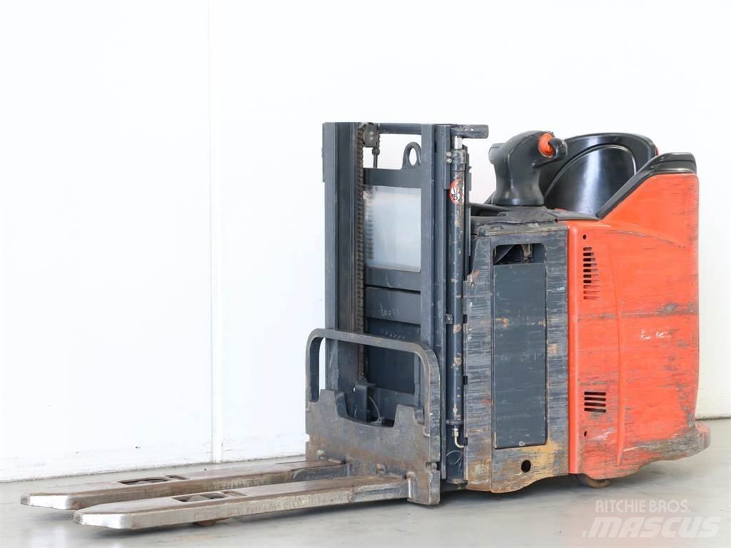 Linde L12SP/133 Pedestrian stacker