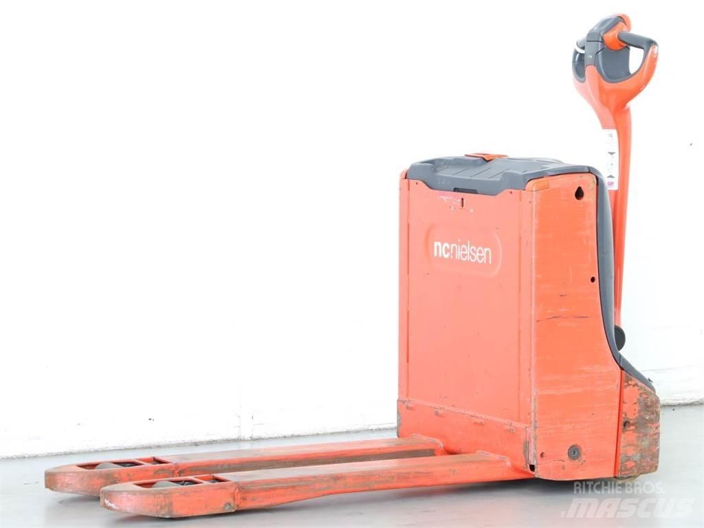 Linde T16/1152 Pedestrian stacker