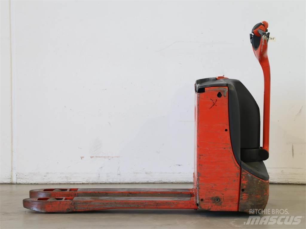 Linde T16/1152 Pedestrian stacker