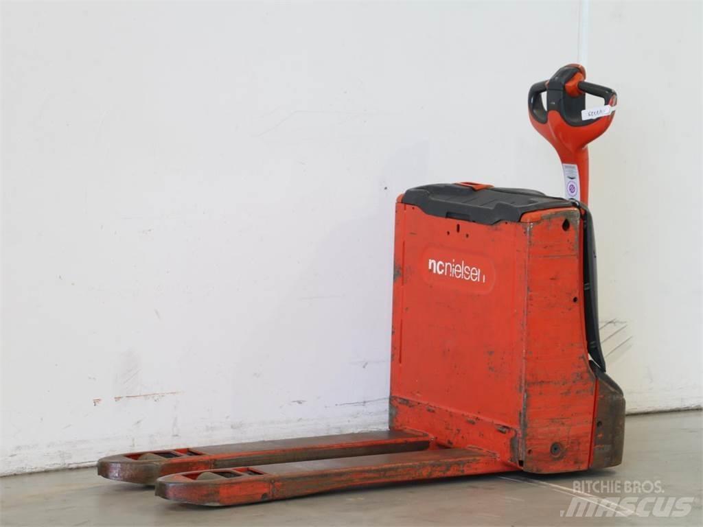 Linde T16/1152 Pedestrian stacker