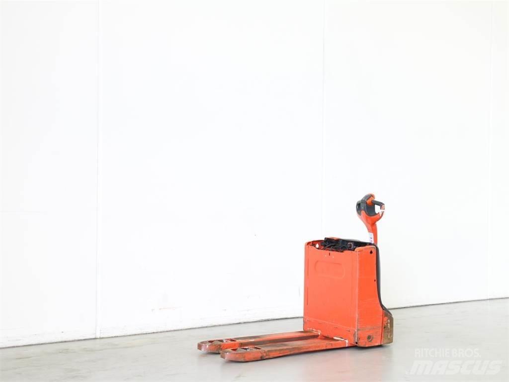Linde T16/1152 Pedestrian stacker
