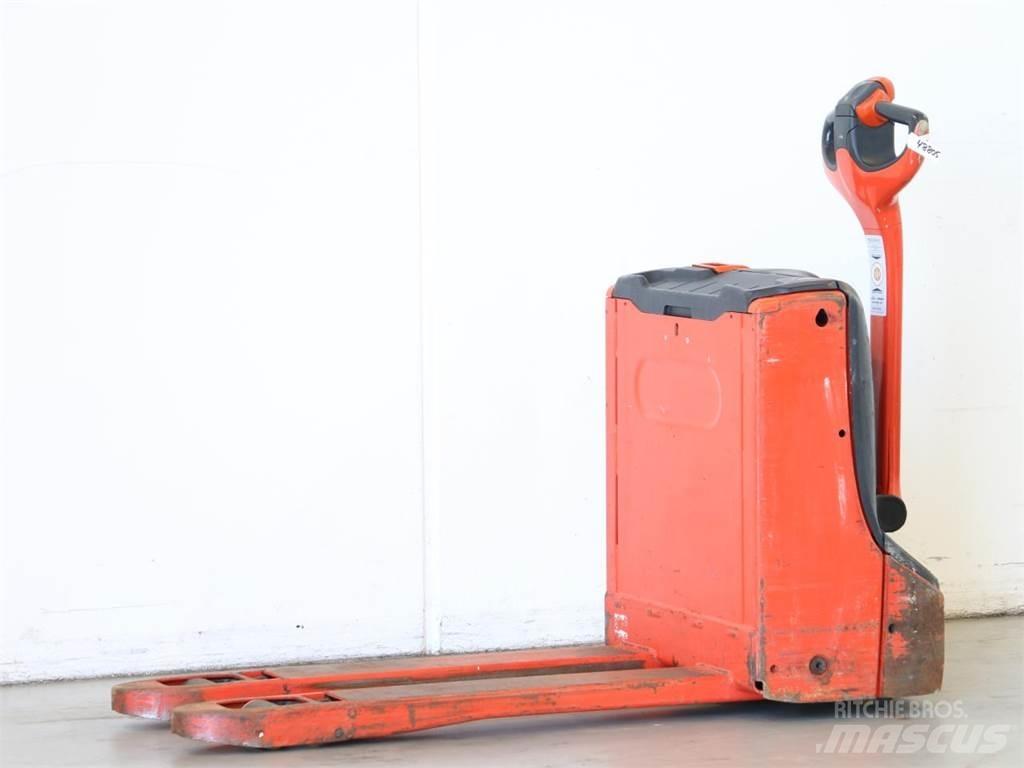 Linde T16/1152 Pedestrian stacker