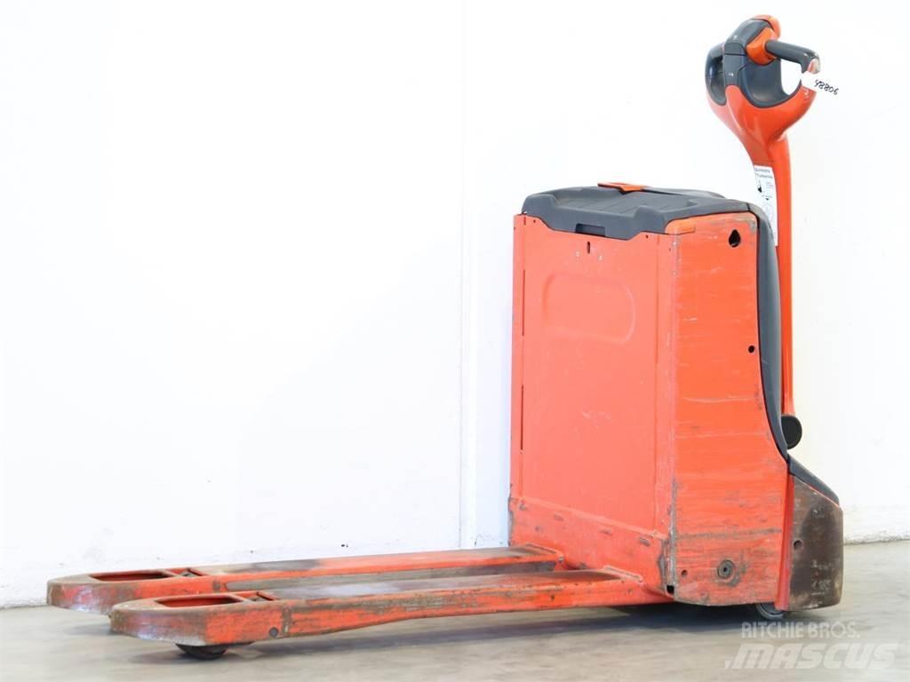 Linde T16/1152 Pedestrian stacker
