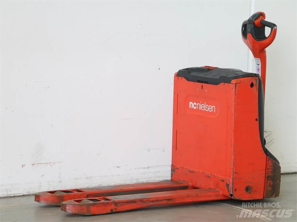 Linde T16/1152 Pedestrian stacker