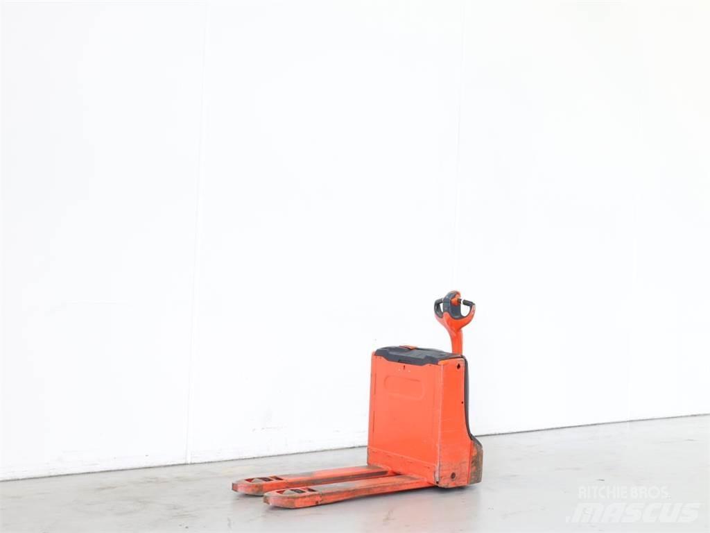 Linde T16/1152 Pedestrian stacker