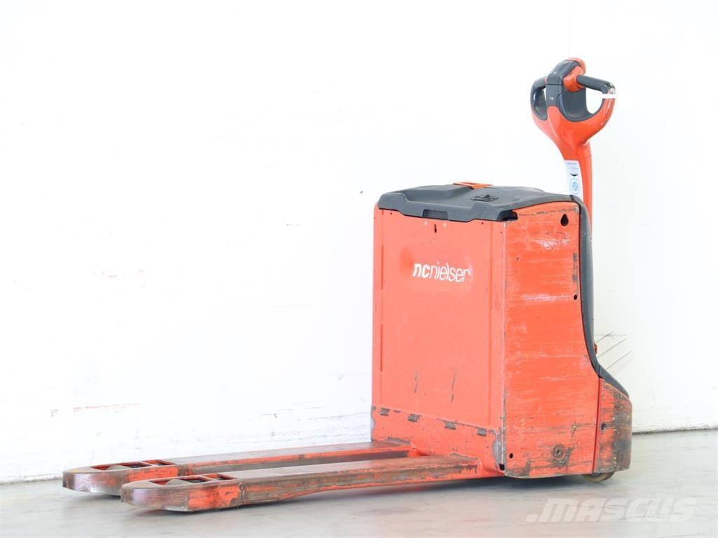 Linde T16/1152 Pedestrian stacker