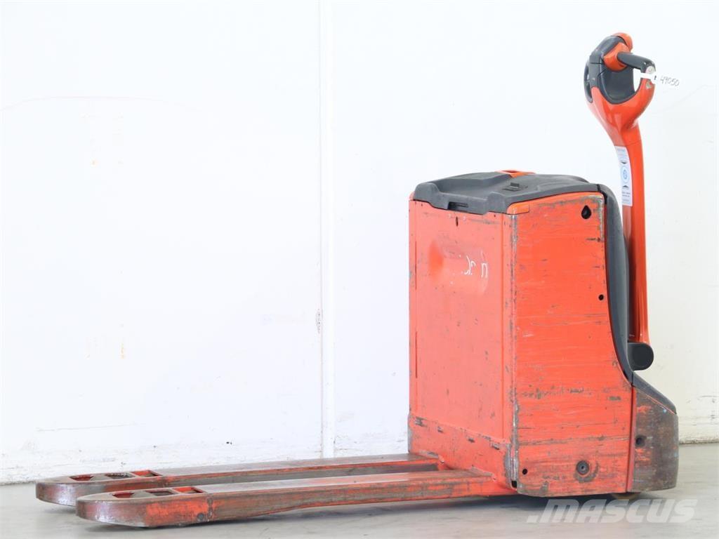 Linde T16/1152 Pedestrian stacker