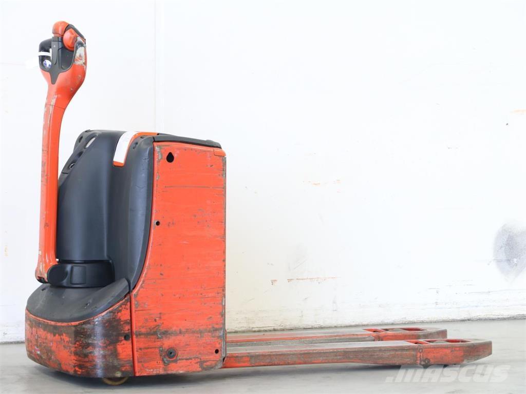 Linde T16/1152 Pedestrian stacker