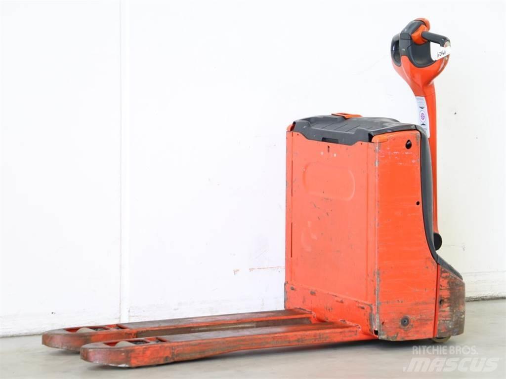 Linde T16/1152 Pedestrian stacker