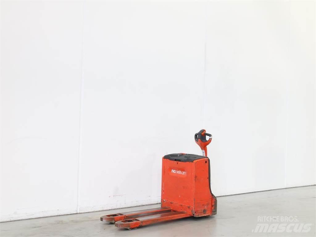 Linde T16/1152 Pedestrian stacker