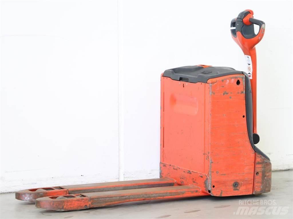 Linde T16/1152 Pedestrian stacker