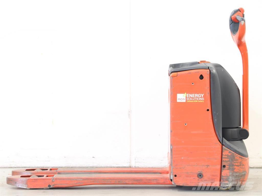 Linde T16/1152 Pedestrian stacker