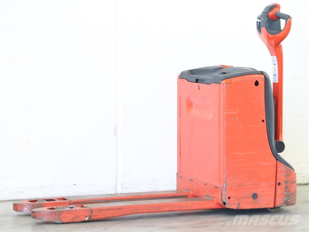 Linde T16/1152 Pedestrian stacker