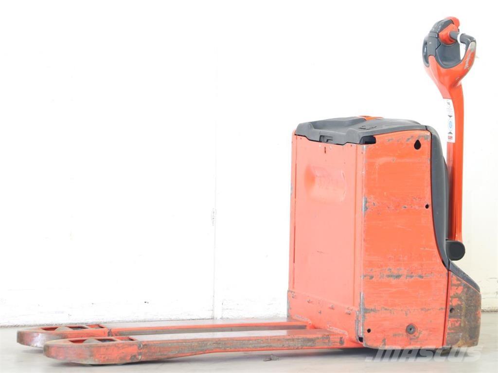 Linde T16/1152 Pedestrian stacker