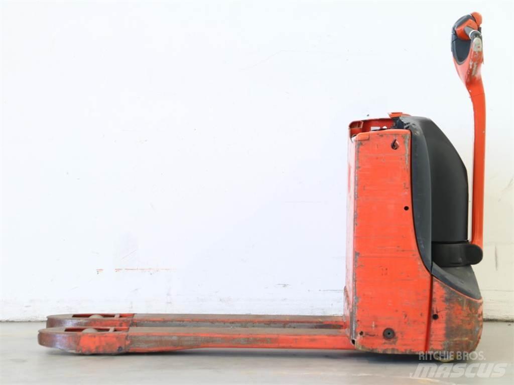 Linde T16/1152 Pedestrian stacker