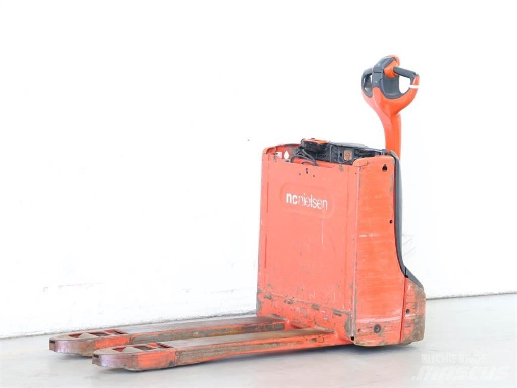 Linde T16/1152 Pedestrian stacker