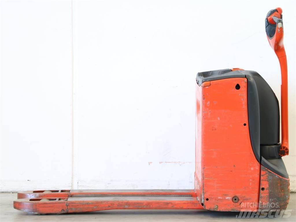 Linde T16/1152-00 Pedestrian stacker