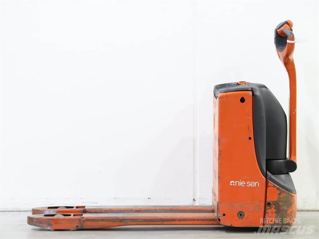 Linde T16/1152-00 Pedestrian stacker
