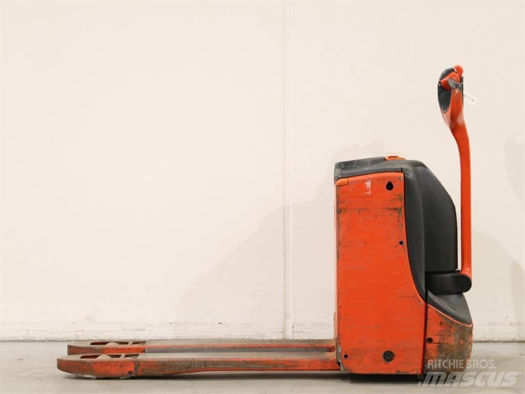 Linde T16/1152-00 Pedestrian stacker
