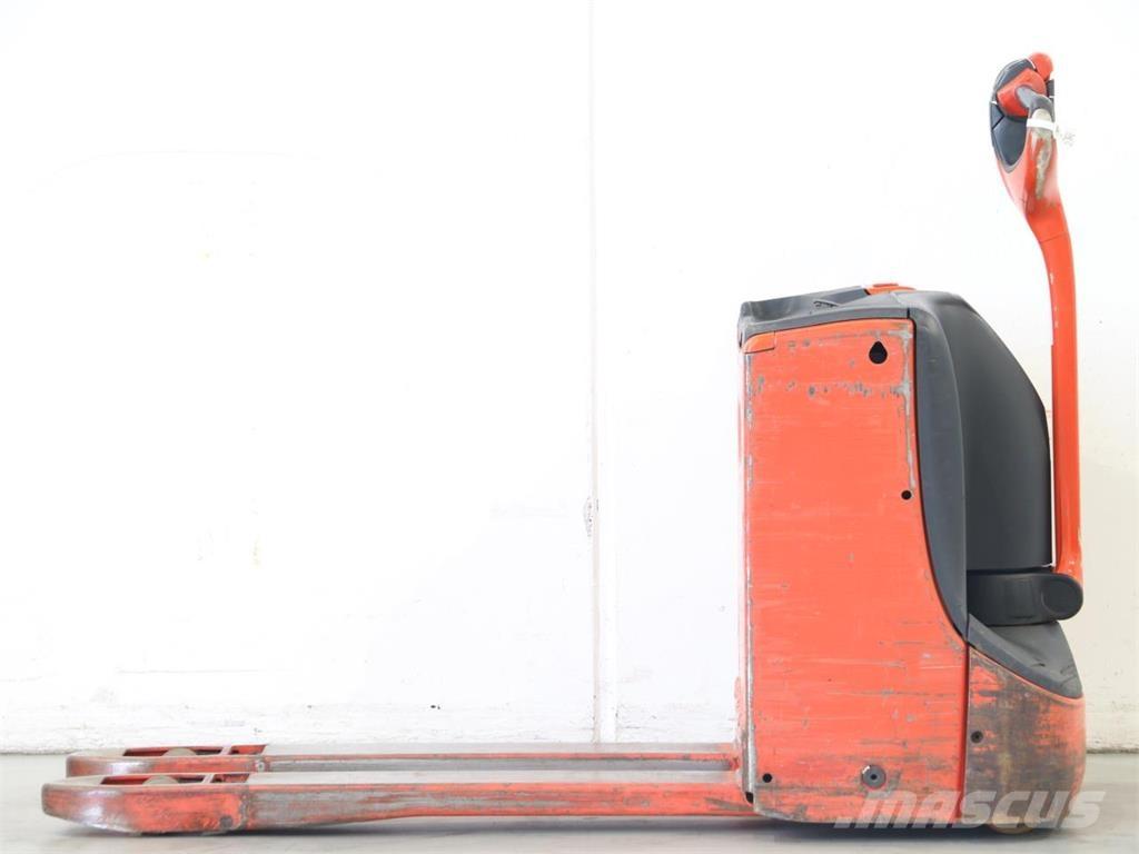 Linde T16/1152-02 Pedestrian stacker