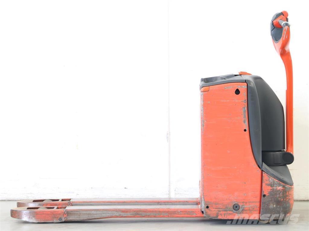 Linde T16/1152-02 Pedestrian stacker