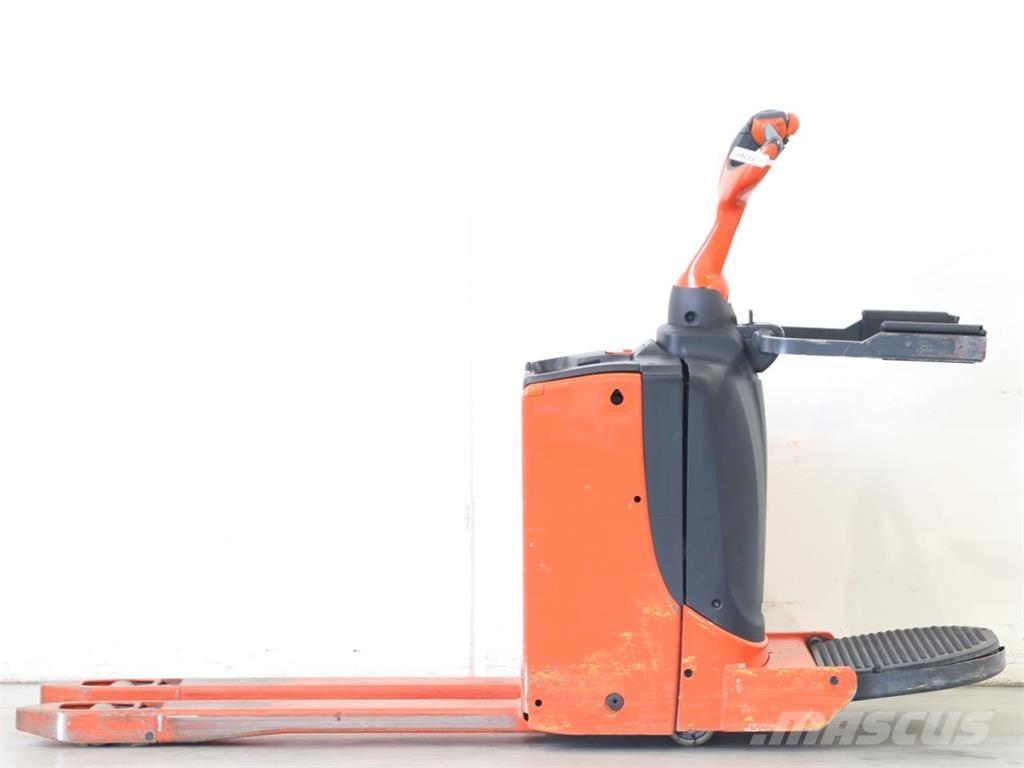 Linde T16P/1151 Pedestrian stacker