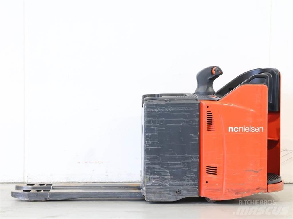 Linde T20SP/131 Pedestrian stacker