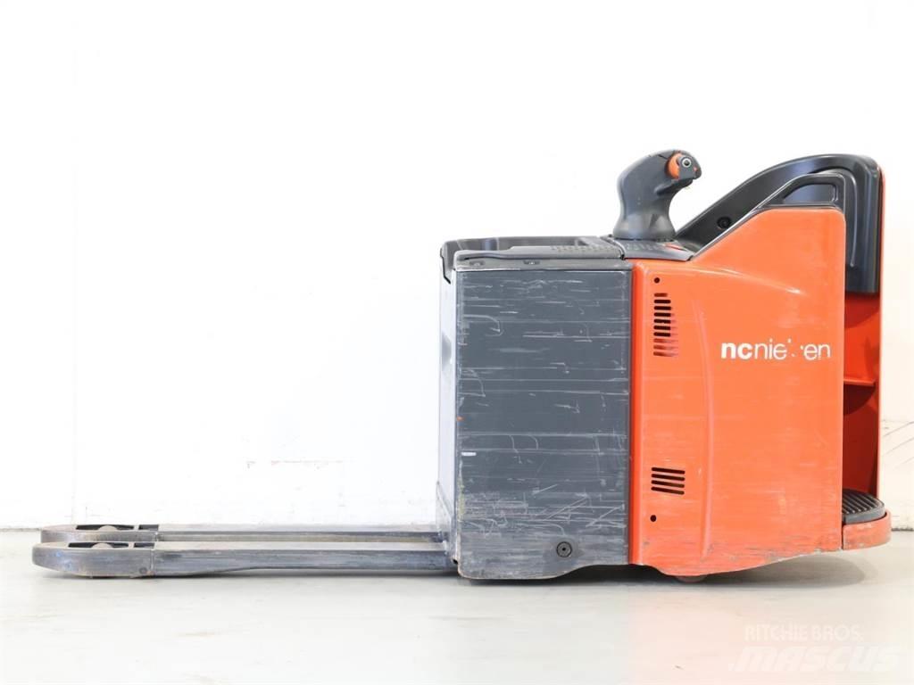 Linde T20SP/131 Pedestrian stacker