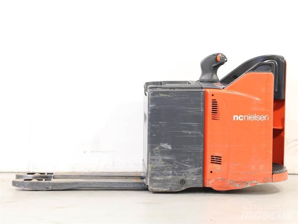 Linde T20SP/131 Pedestrian stacker