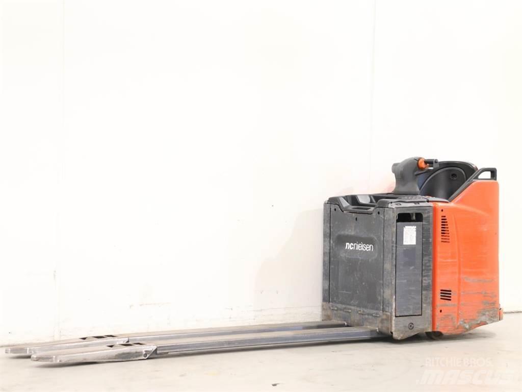 Linde T20SP/131 Pedestrian stacker