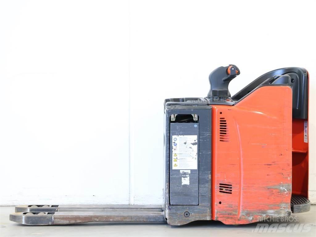 Linde T20SP/131 Pedestrian stacker