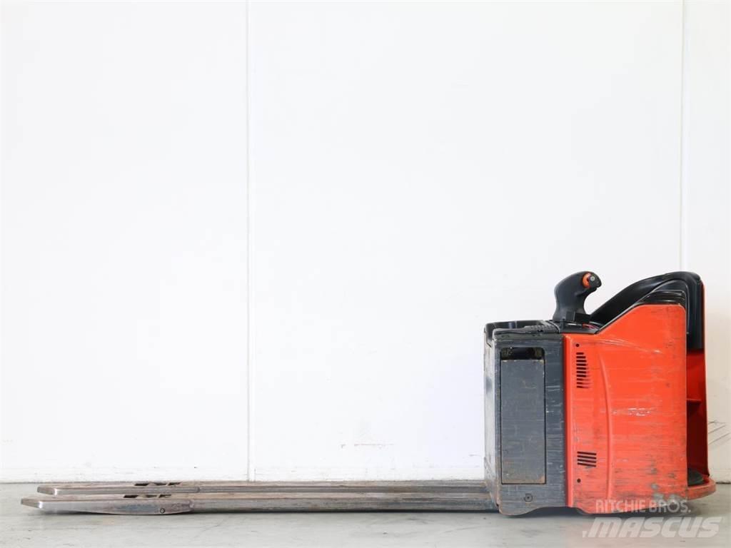 Linde T24SP/131 Pedestrian stacker