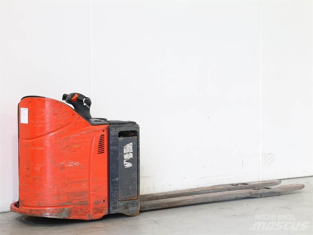 Linde T24SP/131 Pedestrian stacker