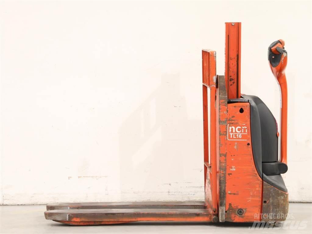 NCN TL16/1152-00 Pedestrian stacker