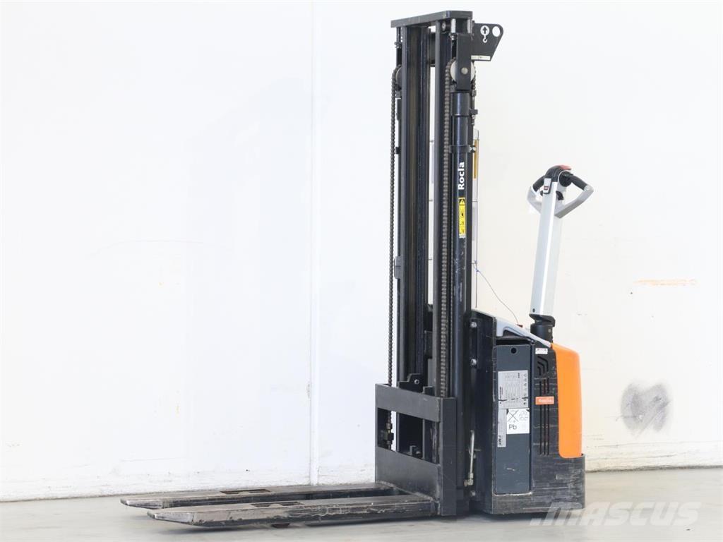 Rocla SW12AC Pedestrian stacker
