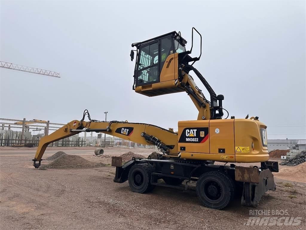 CAT MH3022 Wheeled excavators