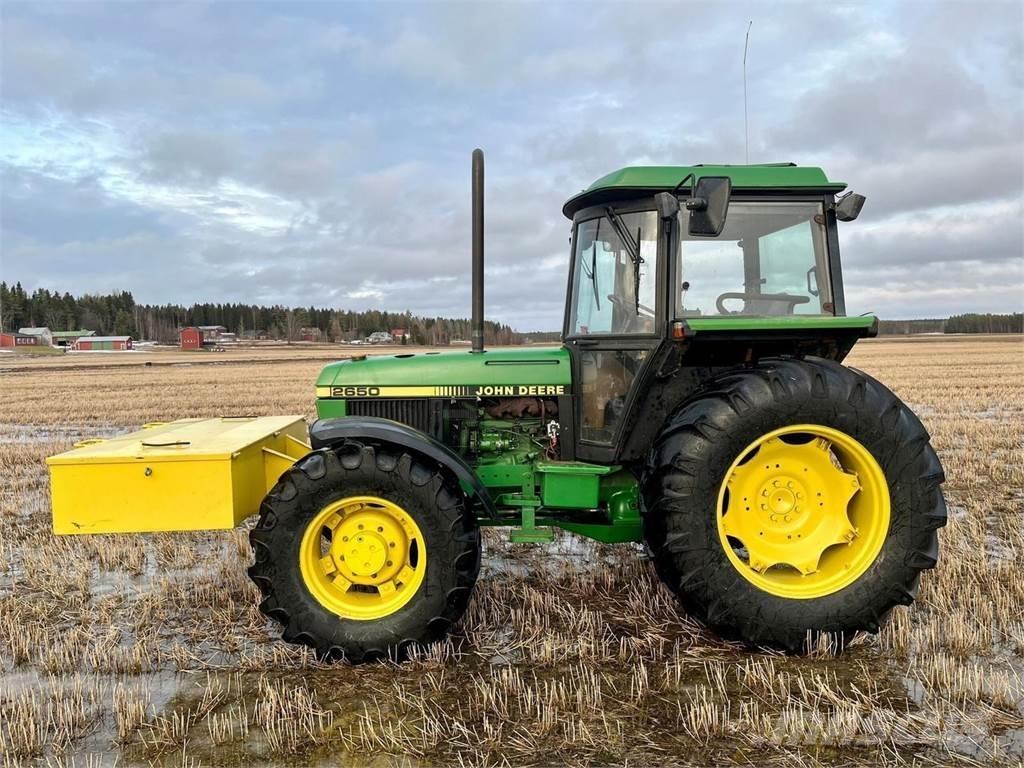 John Deere 2650 Tractors