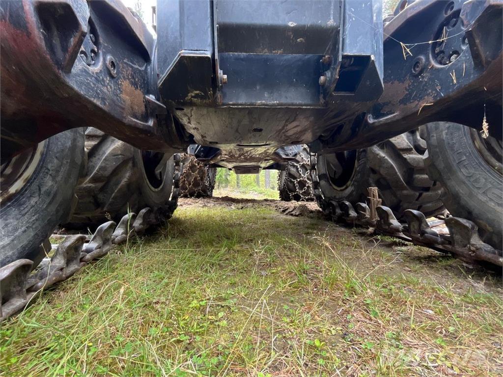 Komatsu 901 Harvesters